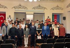 Dilovası’nda gençlere hem eğitim hem kültür desteği