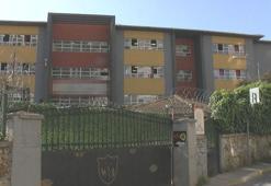 Sultanbeyli'de lise öğrencisi okul bahçesinde arkadaşını bıçakladı