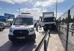 Direksiyon başında kalp krizi geçirdiği iddia edilen sürücü kaza yaptı