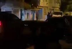 Balta ile sokaklarda dehşet saçan alkollü maganda, polis uyarı ateşiyle yakalandı; o anlar kamerada