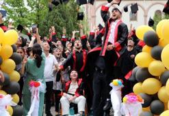 Engelleri azmiyle aşan DMD hastası Halil İbrahim, liseden mezun oldu