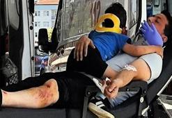 Yaralı babasıyla aynı sedyede, eldivenden şişirilen balonuyla hastaneye kaldırılan Ömer Salih, taburcu oldu