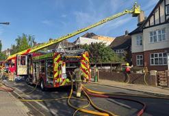 Londra’da evde çıkan yangında 3’ü çocuk, 4 kişi öldü