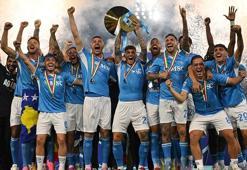 İtalya'da Napoli'nin şampiyonluk kutlamalarında 39 kişi yaralandı