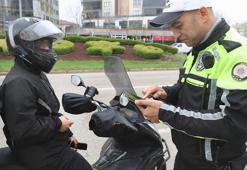 Kask takmayan 475 bin 976 motosiklet sürücüsüne işlem yapıldı