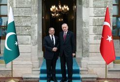 Pakistan Başbakanı Şerif'ten Pakistan-Türkiye dostluğu mesajı