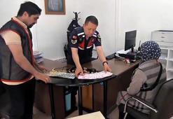 ‘Eşiniz silah kaçakçılığa karıştı’ yalanıyla 1 milyon lira dolandıran şüpheli yakalandı