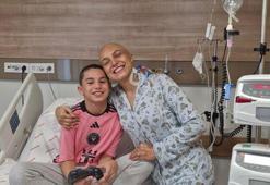 10 yaşındaki oğlunun iliği ile kanseri ikinci kez yendi