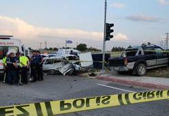 Konya'da otomobil ile kamyonet çarpıştı; karı- koca öldü, 4 yaralı