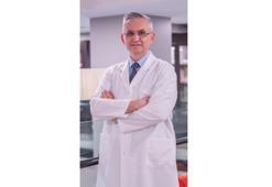 'Böbrek üstü bezini almadan tümörü temizleyebiliyoruz'