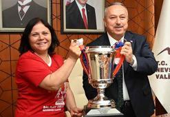 Suvermez Kapadokyaspor kupayı Vali Fidan’a götürdü