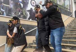 Fatih'te eski eşiyle görüştüğünü öğrendiği kişiyi bıçaklayarak öldürdü
