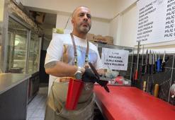 Avcılar'da görme engelli kasap Guinness Rekorlar Kitabı'na başvurdu