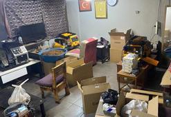 Bursa'da kaçak sigara üreten 4 şüpheliden 3'ü tutuklandı