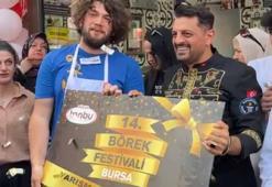 5 dakikada 11 metrelik böreği yedi, 10 gram altın kazandı