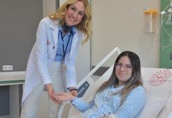 Hiperhidroz hastası üniversiteli Fatma Rabia, sağlığına kavuştu