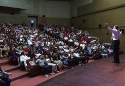 Batman'da oynanan müzikalin geliri köy okulu atölyesi için kullanılacak