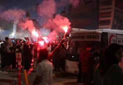 1'inci Lige çıkan Vanspor taraftarları sevinç gösterileri yaptı