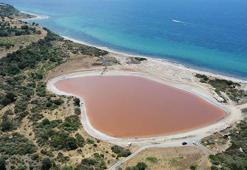 Çanakkale'de 'Kalpli Göl', renk değiştirdi
