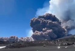 Etna Yanardağı kül ve lav püskürttü