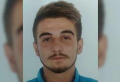 Refüjdeki ağaca çarpan kamyonetin sürücüsü öldü