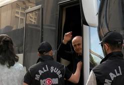 İBB'ye yönelik operasyonun 5'inci dalgasında gözaltına alınanlar sağlık kontrolü için hastaneye getirildi