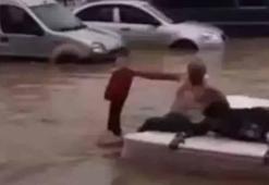 Trabzon'da sağanak; yollar göle döndü