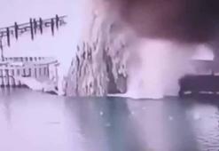 Ukrayna: Rusya'yı Kırım'a bağlayan köprüyü su altından vurduk