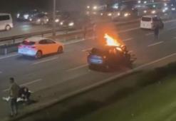 Kağıthane’de kaza yapan otomobil alev alev yandı: Sürücü yaralandı, araçta patlamalar oldu