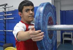 Kayseri'de hidrosefali ve akondroplazi hastası Hasan, dünya şampiyonluğunu hedefliyor