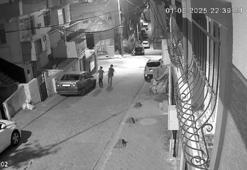 Küçükçekmece'de evin balkonuna torpil atan çocuklar kamerada