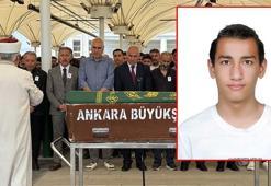 Mersin'de boğulan Alperen, Ankara'da son yolcuğuna uğurlandı