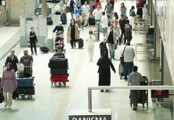 Sabiha Gökçen Havalimanı'nda bayram yoğunluğu; 815 uçuş gerçekleştirilecek