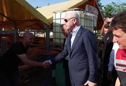 Hayvan pazarını ziyaret eden Vali Gül, kurban pazarlığına katıldı