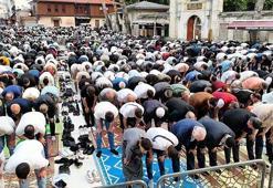 Bayram namazını Eyüpsultan Camii'nde kıldılar