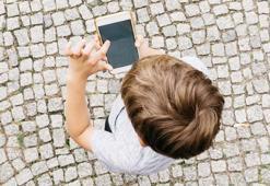 Araştırma: Sosyal medya çocuklarda depresyona yol açabiliyor