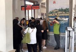 Beşiktaş İskelesi’nde Adalar'a gitmek isteyenler yoğunluk oluşturdu