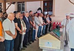 Bakan Bolat, eşinin teyzesinin cenazesine katıldı