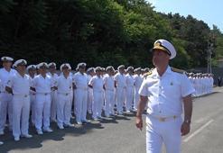 Oramiral Ercüment Tatlıoğlu, bahriyeliler ile bayramlaştı