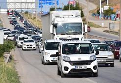 'Kilit kavşak' Kırıkkale'de bayram dönüşü trafik yoğunluğu başladı