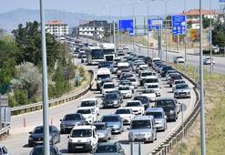 'Kilit kavşak' Kırıkkale'de, bayram dönüşü trafiği