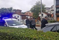 Tanımadığı kadına gül vermek istedi, reddedilince bıçak gösterdi