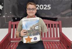 19 saat kaldığı enkazda kolunu kaybeden Üstün'ün hayali pilotluk