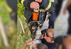 Okulun bahçe duvarından atlarken koluna korkuluk demiri saplandı