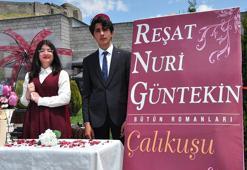Liseliler, yıl boyu okudukları romanların karakterlerini canlandırdı