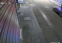 Bankta oturan kişiyi dövüp, parasını gasbetti