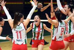 Karşıyaka voleybolda borçları kapattı