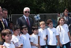 İstanbul Valisi Gül, 'Geleneksel Çocuk Oyunları Festivali'ne katıldı