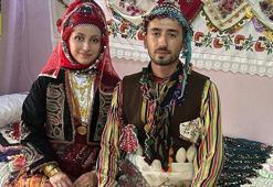 Geleneksel düğün adetleriyle evlendiler; damat eğlencesi yapıldı, gelin at sırtında mahalleyi dolaştı