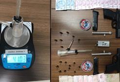 Esenyurt'ta 'Huzur İstanbul' denetimi: 3 suikast silahı ele geçirildi